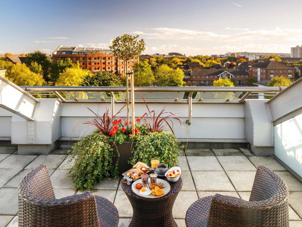 Novotel Cardiff Centre - Resim 11