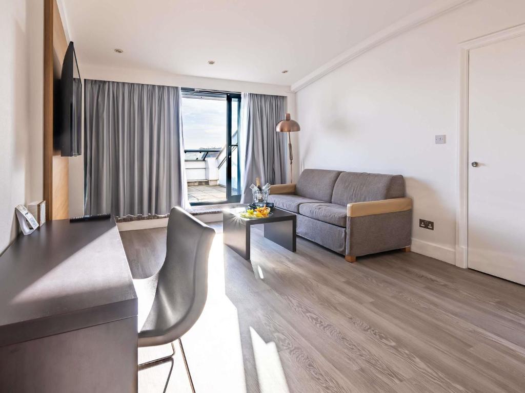 Novotel Cardiff Centre - Resim 16