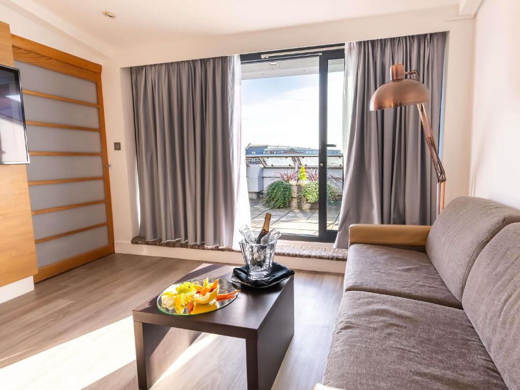 Novotel Cardiff Centre - Resim 35