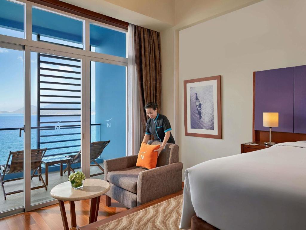 Khu vực ghế ngồi tại Novotel Nha Trang