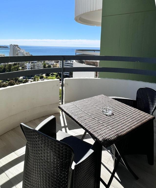 Praia da Rocha,1605 Torre Verde, Charming Apartment, Sea View, by IG