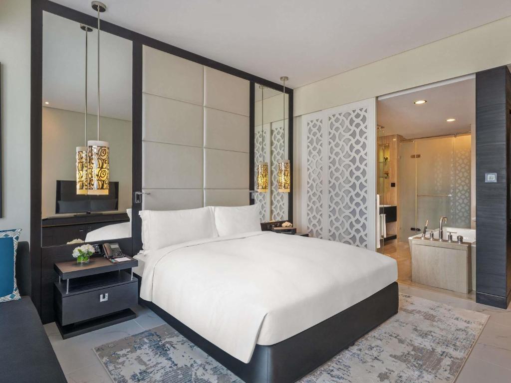 Sofitel Abu Dhabi Corniche - Resim 18