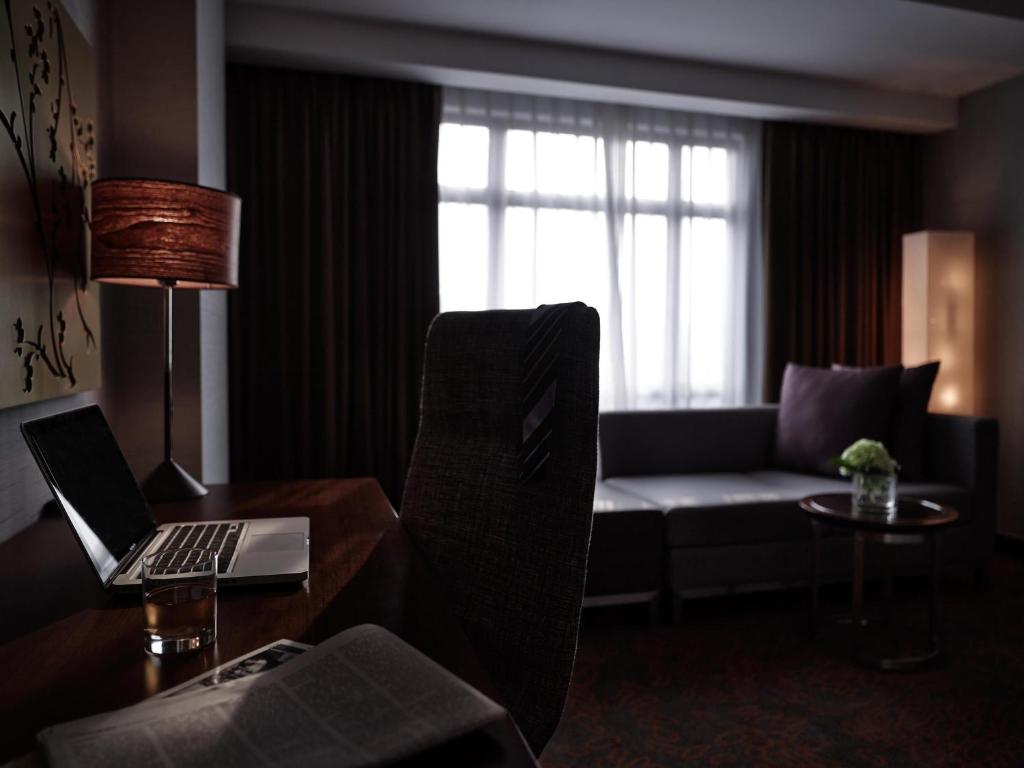 Suite Executive Với Giường Cỡ King, Phòng Khách Và Quyền Sử Dụng Executive Lounge