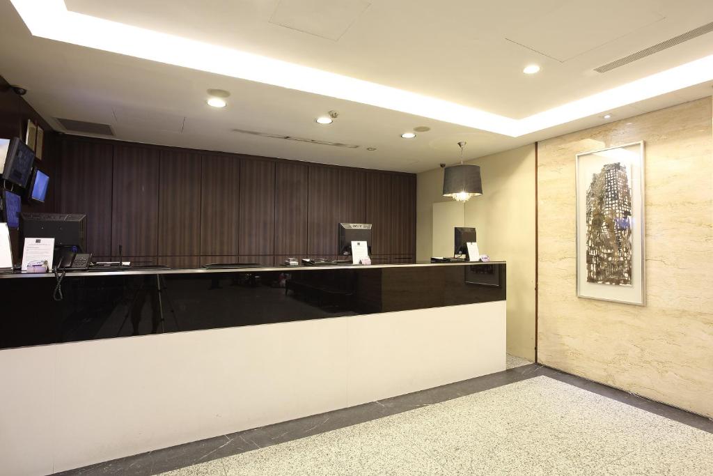 TV a/nebo společenská místnost v ubytování Value Hotel Balestier