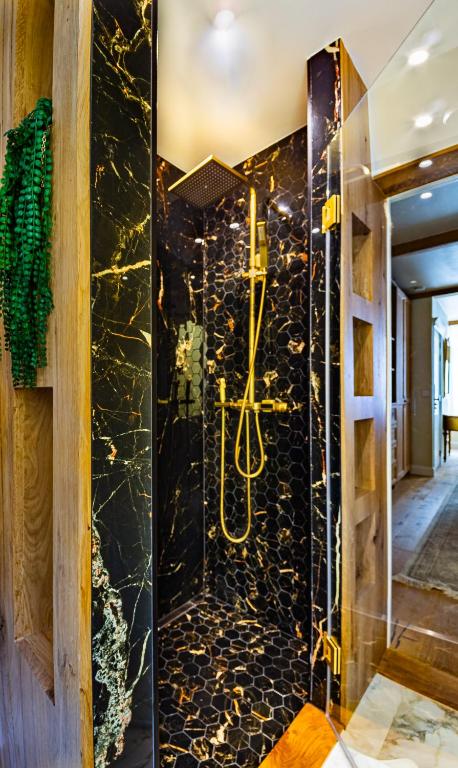 Lovelace Suites by Threads of Time Hotel Bruges - Resim 8