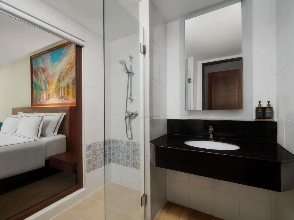 Novotel Phuket Vintage Park Resort - Resim 31