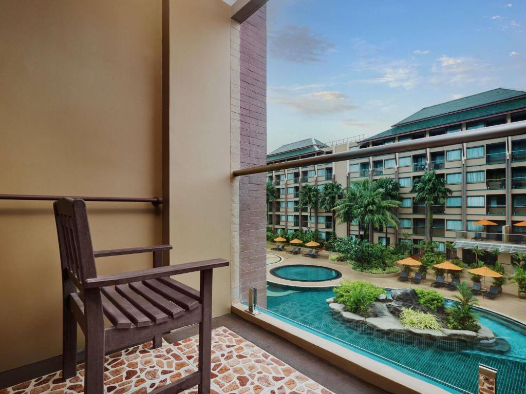 Novotel Phuket Vintage Park Resort - Resim 39