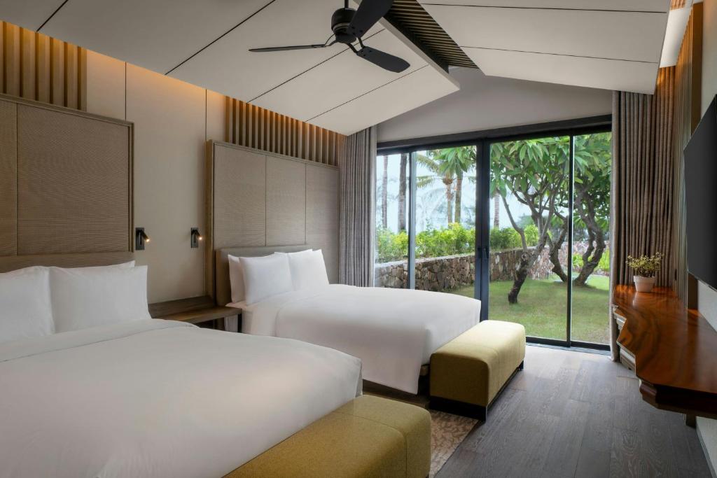 Four-Bedroom Oceanfront Villa with Private Pool