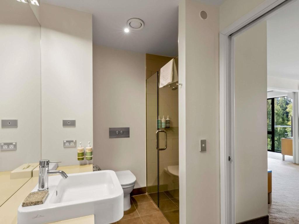 Novotel Queenstown Lakeside - Resim 30