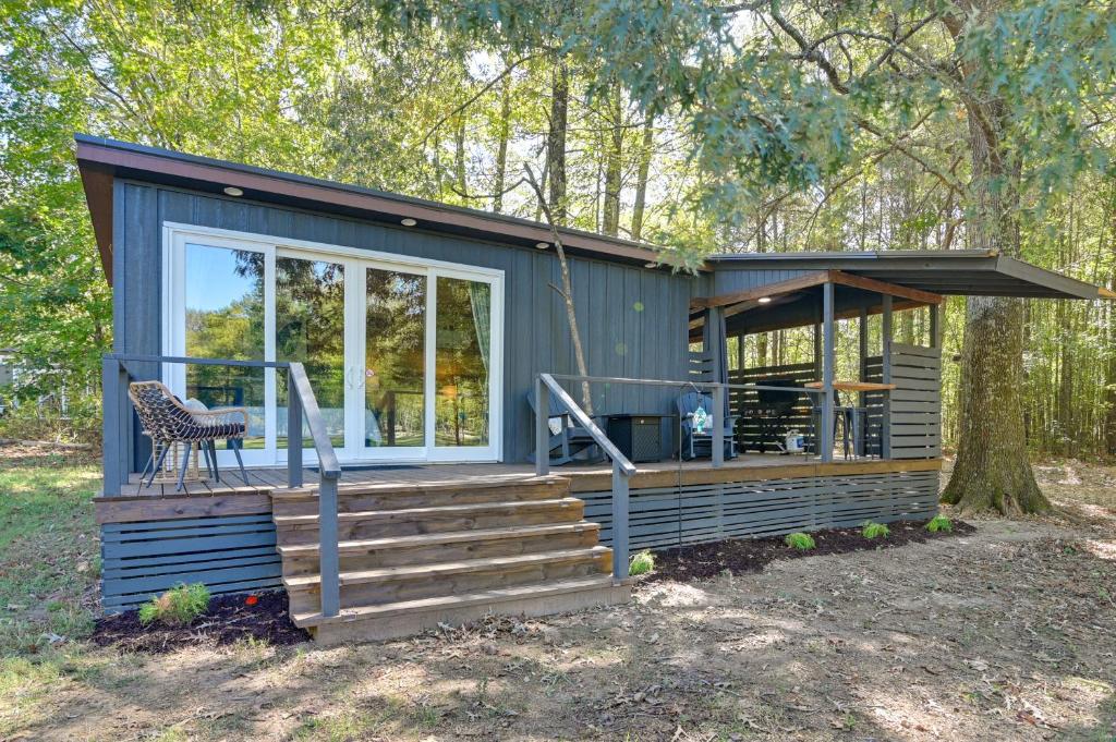 Zahrada ubytování Private Hot Tub, Fire Pit! Pickwick Lake Escape