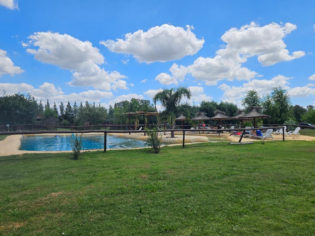 Бассейн в La Maína Uribe Posada или поблизости