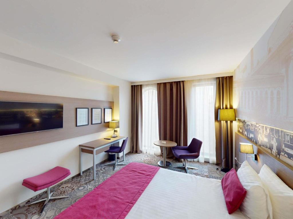 
Superior Double Room - City Side
