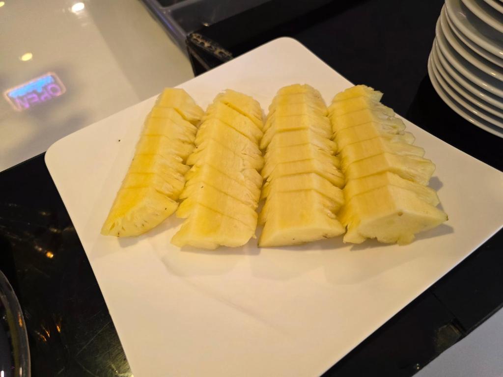 Boss Suites Nana Hotel - Resim 40