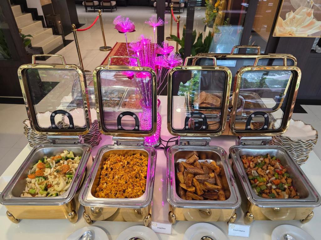 Boss Suites Nana Hotel - Resim 35