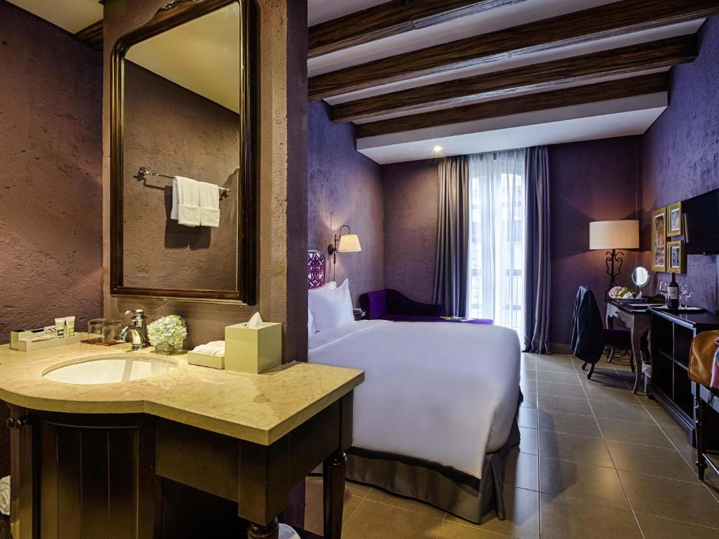 Family Suite with One King Bed and Twin Beds
