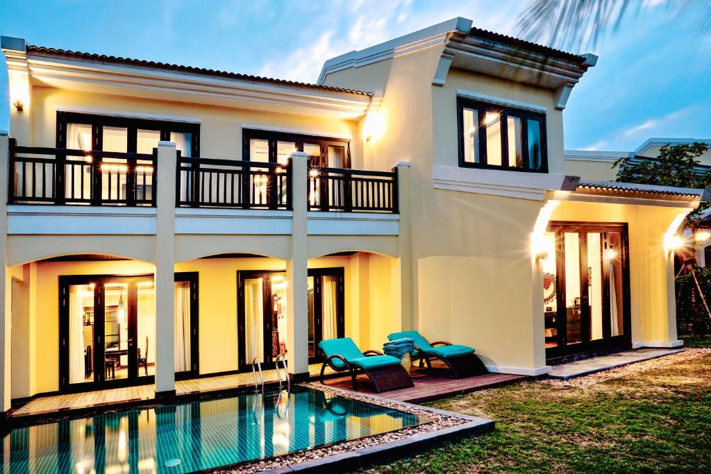 Biệt Thự 4 Phòng Ngủ Có Hồ Bơi Riêng Và Nhìn Ra Sông