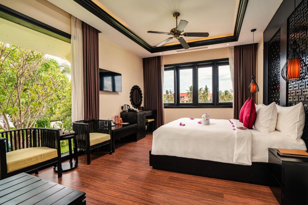 Biệt Thự 4 Phòng Ngủ Có Hồ Bơi Riêng Và Nhìn Ra Sông