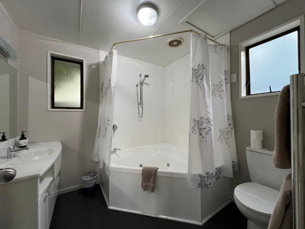 Strathern Motor Lodge - Resim 34