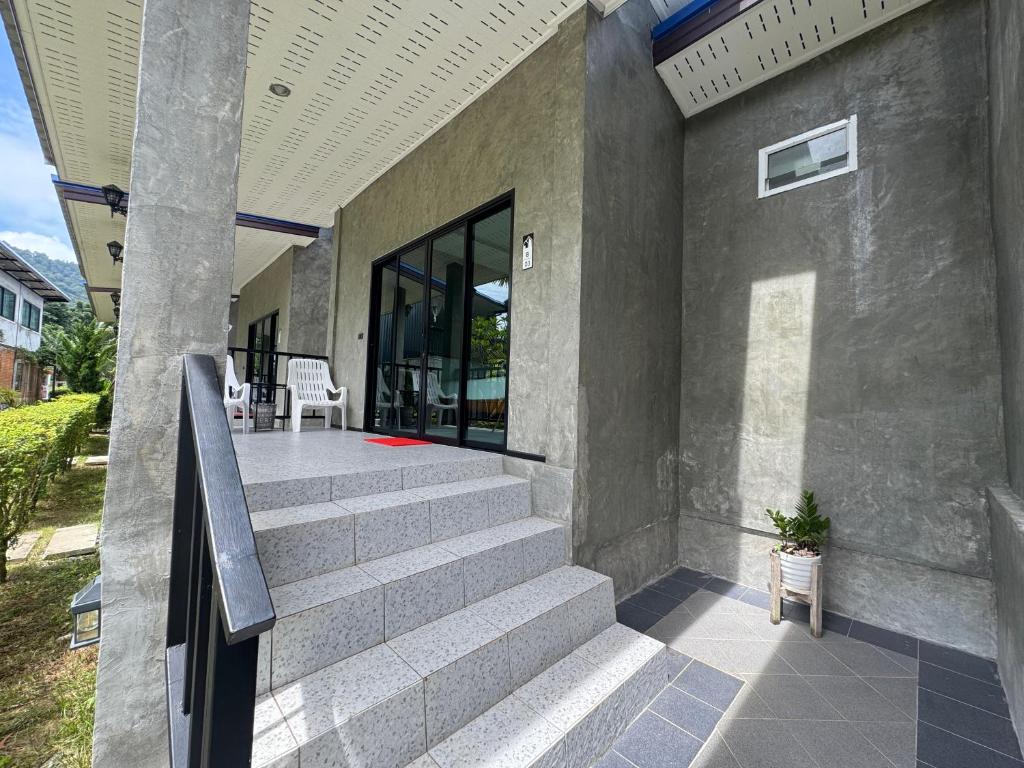 BAAN CHAINARONG - 11