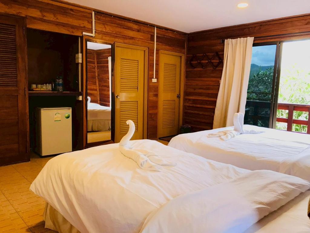 ศศิคันทรี รีสอร์ท - Habitación Triple Clásica