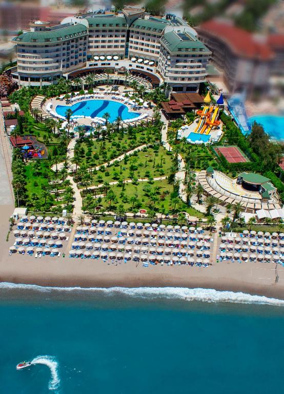 Bazén v ubytování Saphir Resort & Spa nebo v jeho okolí