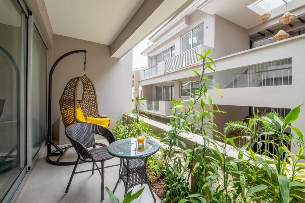 Μπαλκόνι ή βεράντα στο Cosmos Oasis by Da Alohas, Luxury 2BHK at Candolim