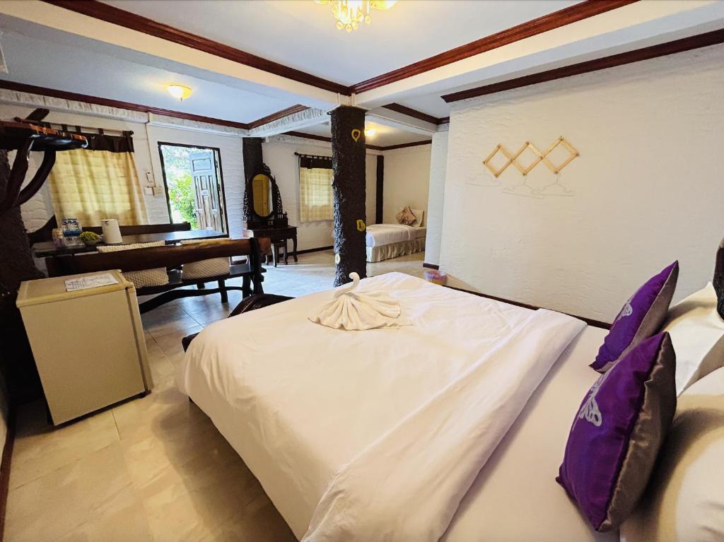 ศศิคันทรี รีสอร์ท - Habitación Triple Clásica