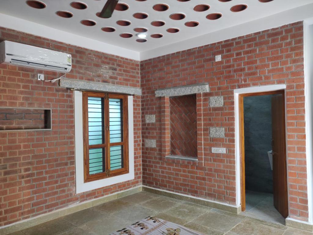 Φωτογραφία από το άλμπουμ του Raghavendra Nilayam σε Τιρουπάτι