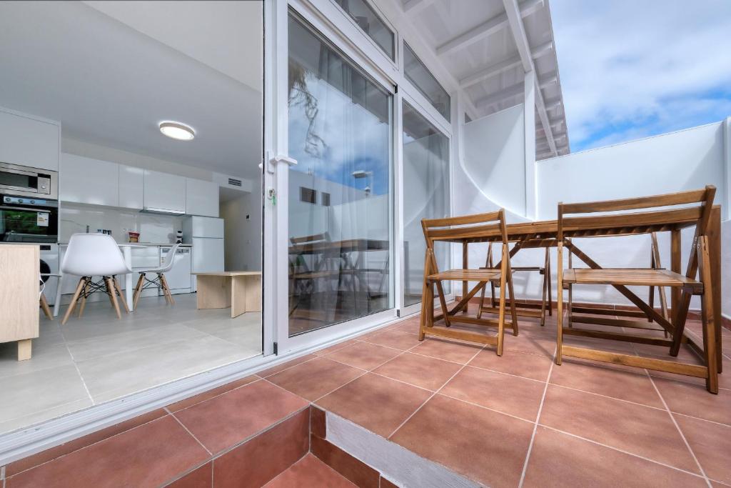 Puerto Perla 3 - 100M to the Beach By Lanzarote Vacation Homes