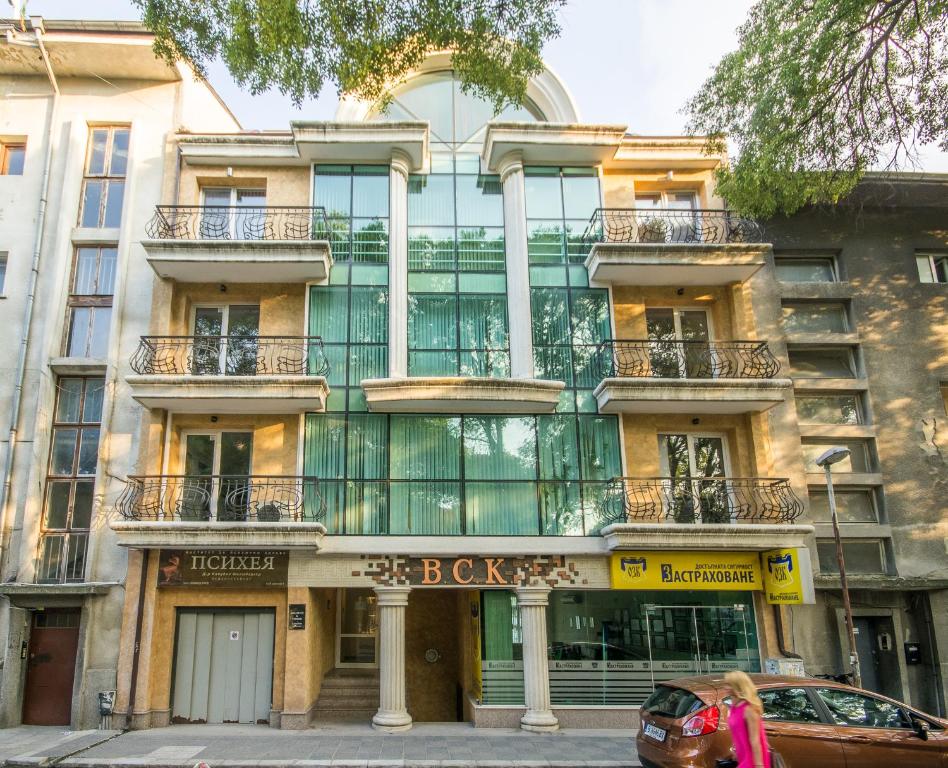 ヴァルナ・シティにあるCity Apartments La Casaのエルサレム市内のアパートメント ビルディング