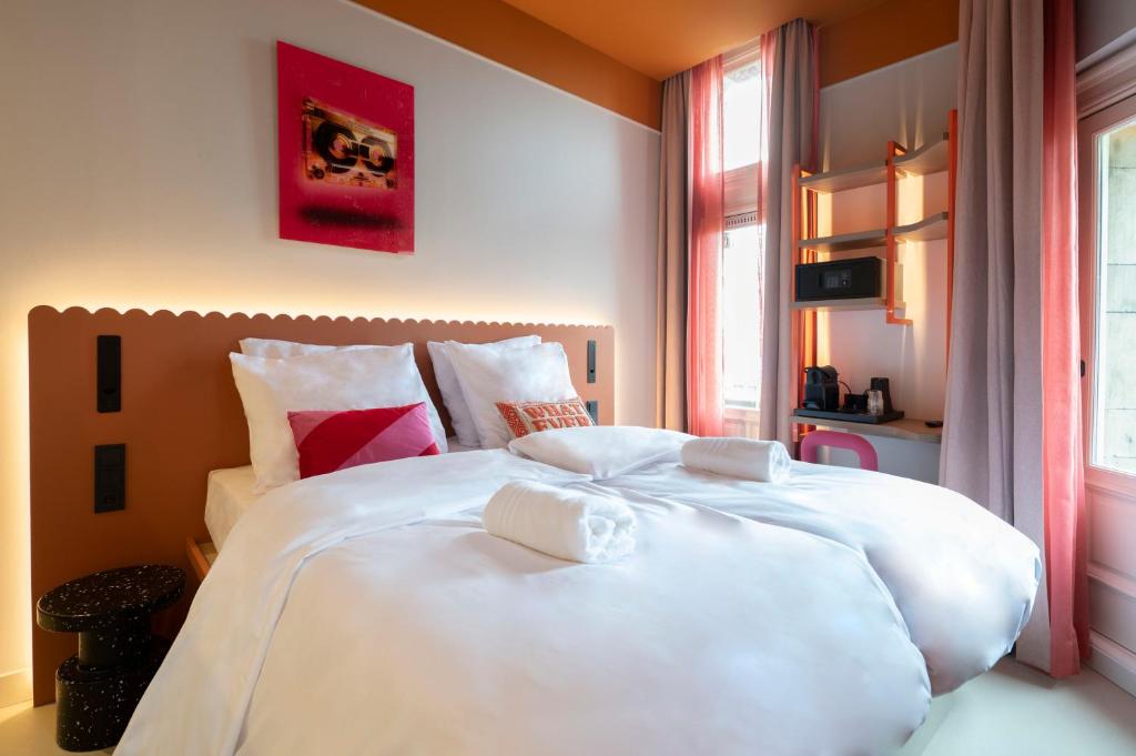 City Hotel - Resim 4