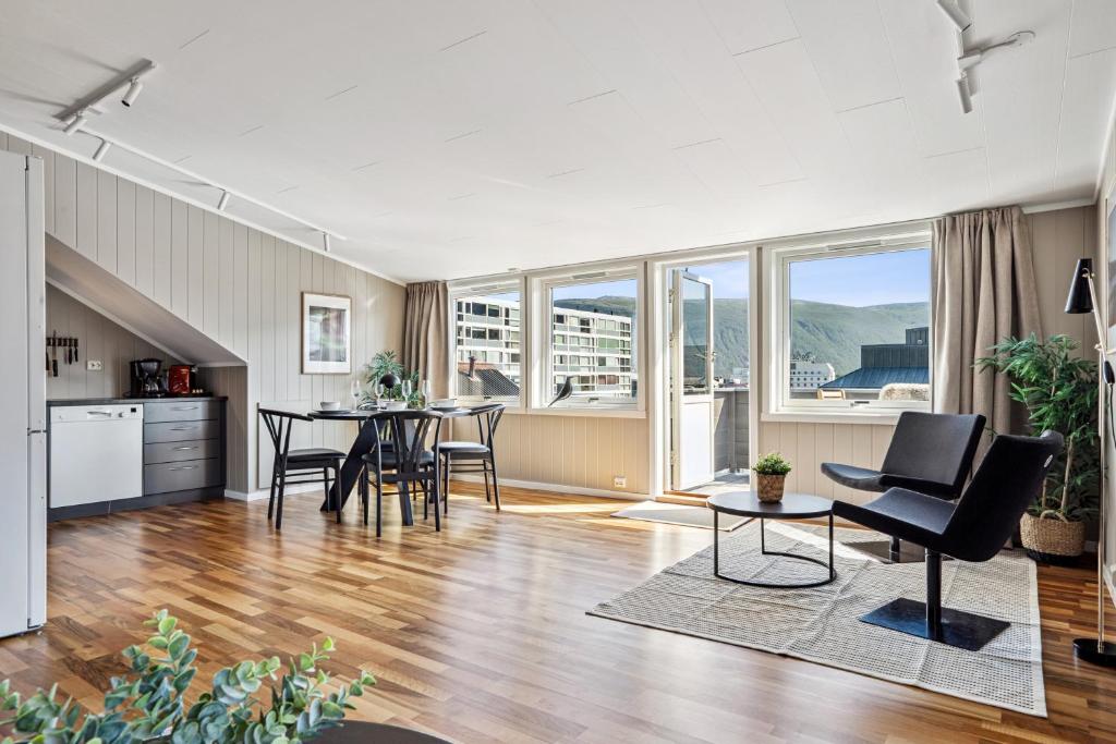 Η κουζίνα ή μικρή κουζίνα στο Warm and Charming city centre apartment in Tromsø