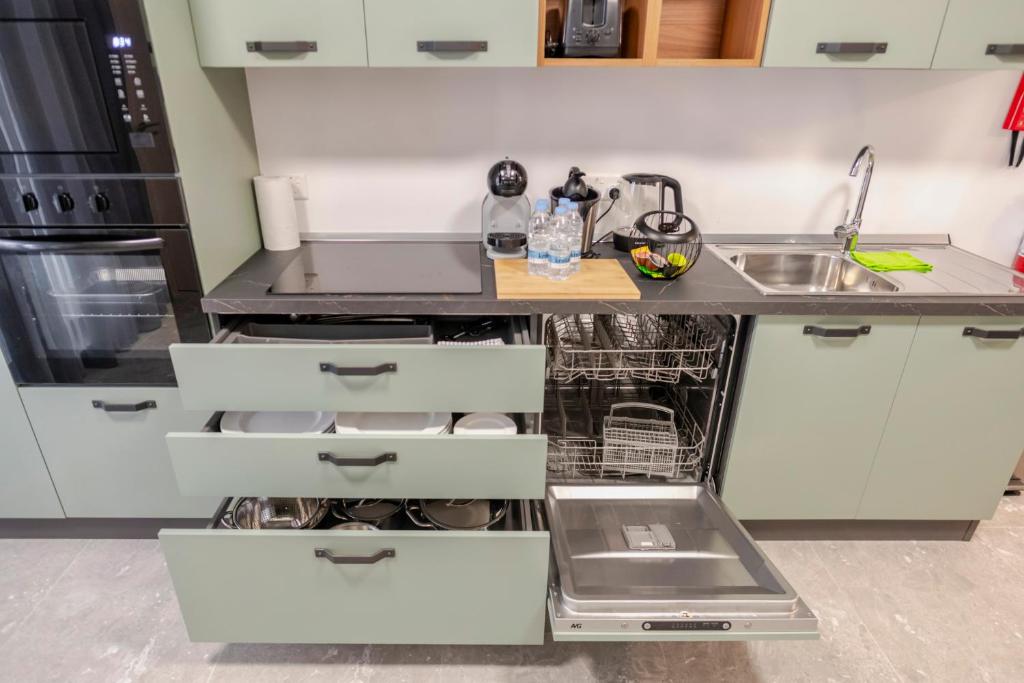 HORIZON SUITES by the Sea - 1