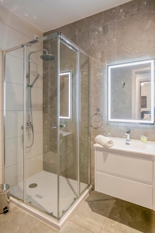 HORIZON SUITES by the Sea - 12