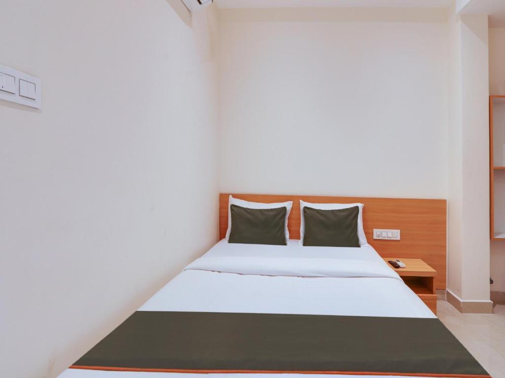 Super Collection O Hills Suites - Housity