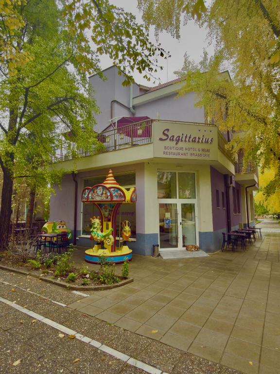 Бутик хотел ресторант брасери и релакс зона Сажитариус - Housity