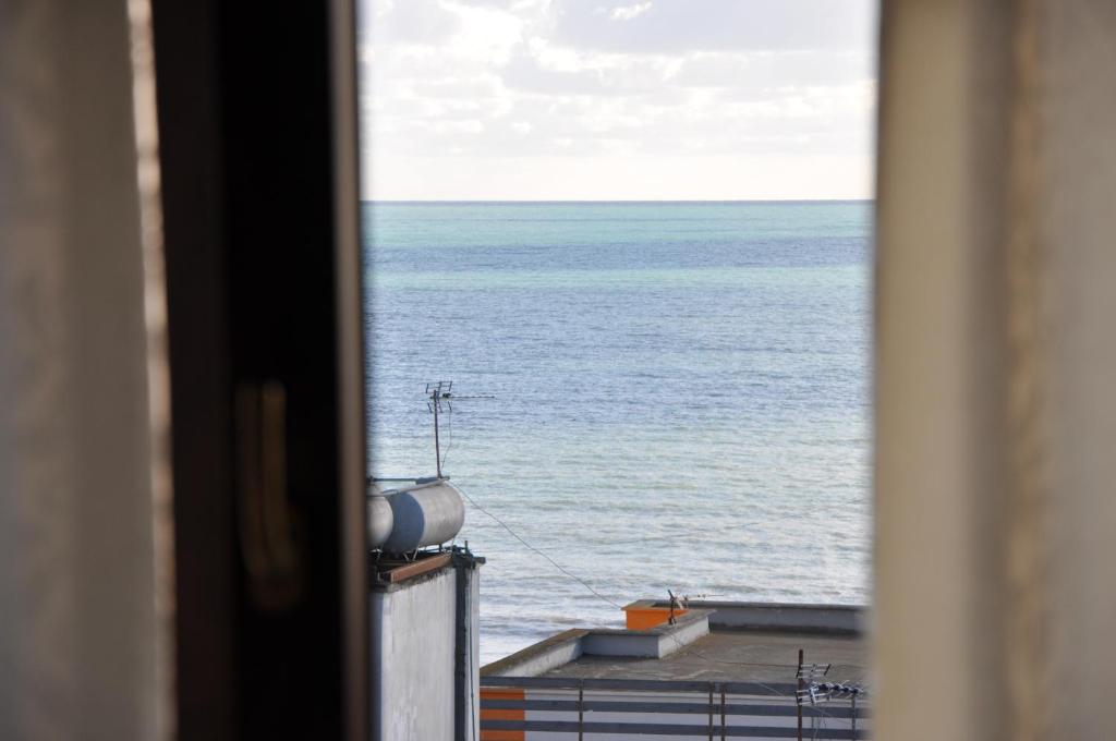 Sunrise Hotel Cameria - Image 6