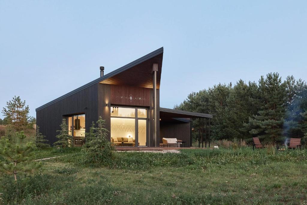 Juoda Truoba - One-Bedroom House