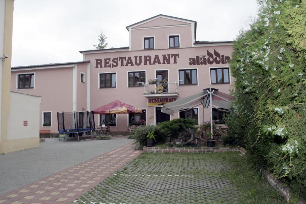 Budynek, w którym mieści się pensjonat