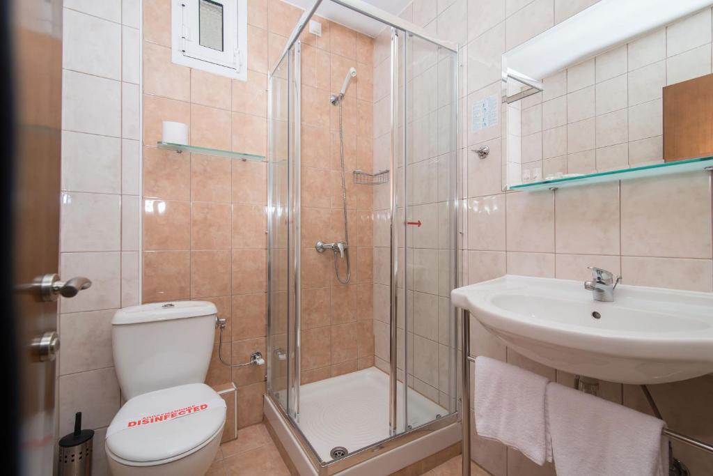 Koupelna v ubytování Hotel Europe