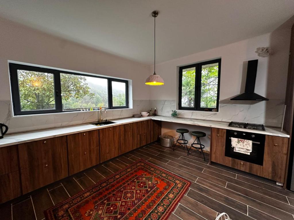 Kuchyň nebo kuchyňský kout v ubytování Little Donkey