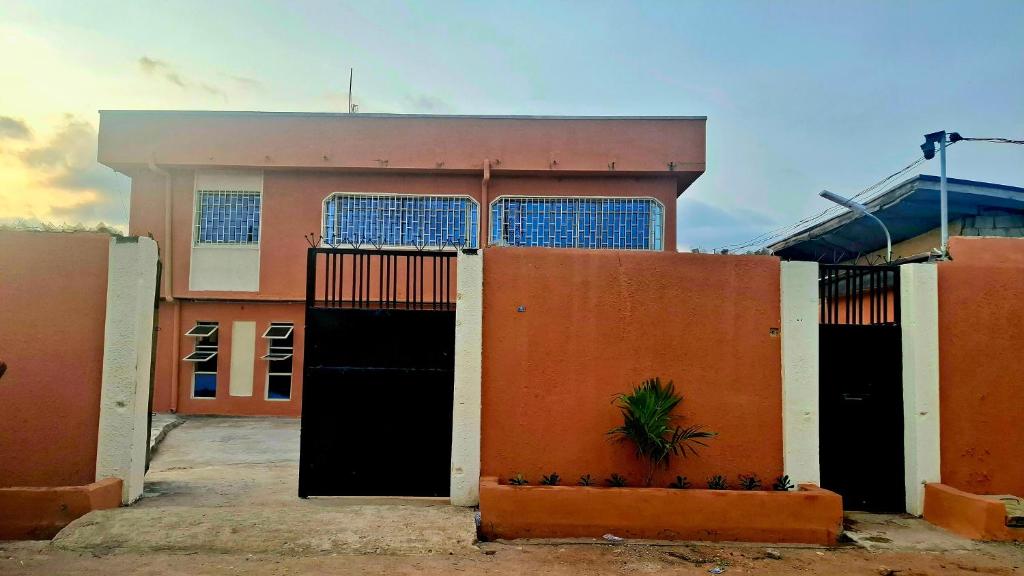 Το κτήριο όπου στεγάζεται  το διαμέρισμα