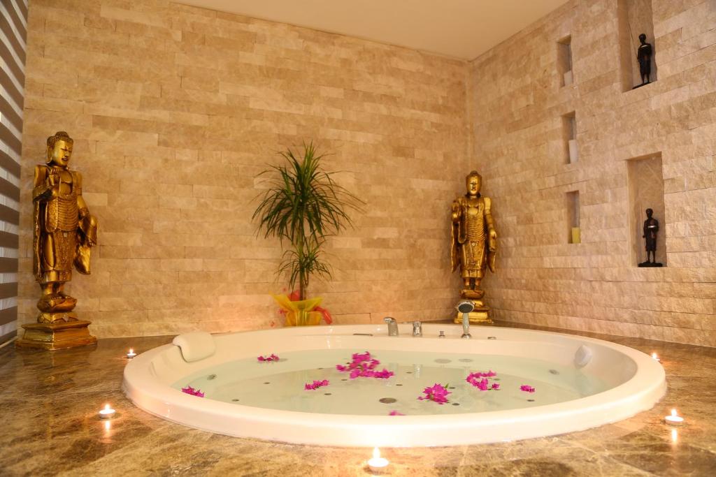 Koupelna v ubytování Kayamaris Hotel