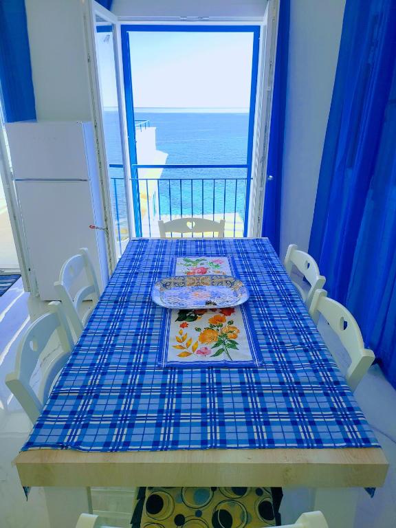 Sunset with Sea Access & Shared Pool