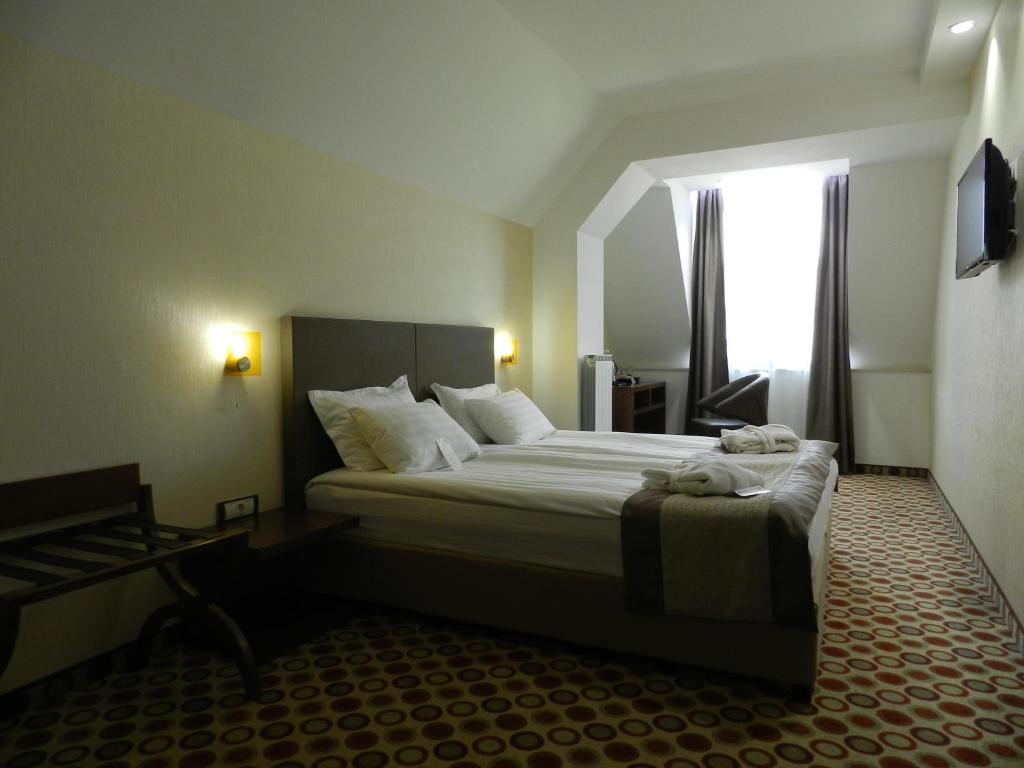Central Hotel Sofia - Superior One-Bedroom Apartment