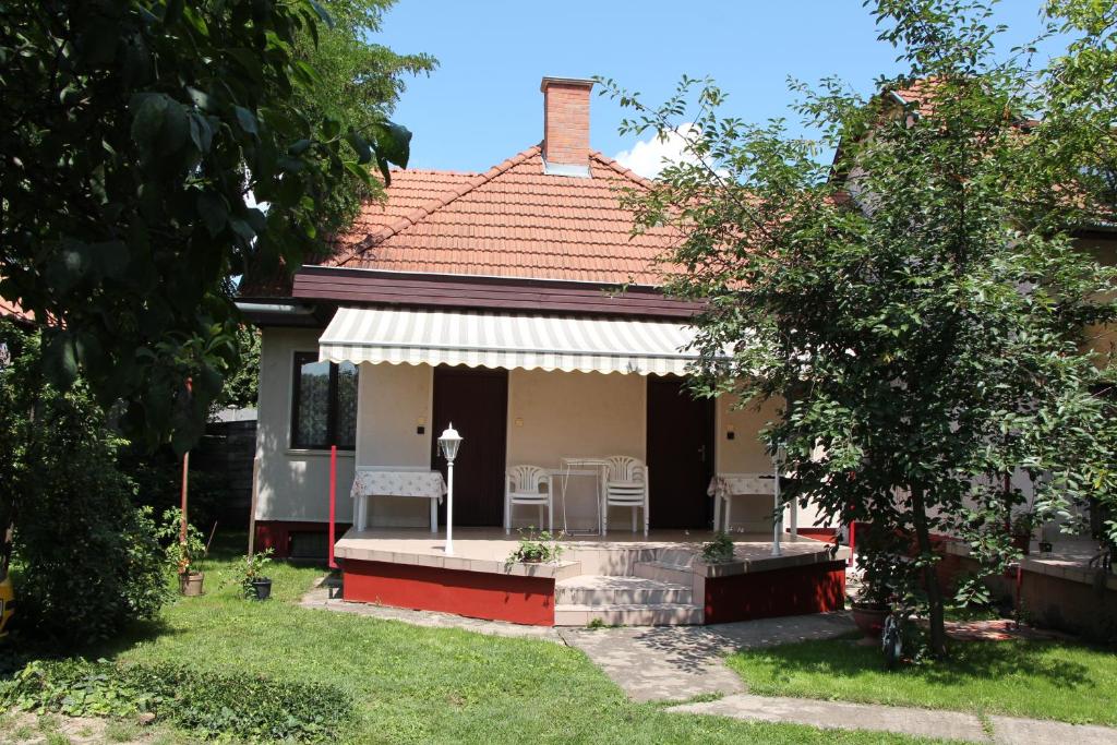 Budova, kde se prázdninový dům nachází