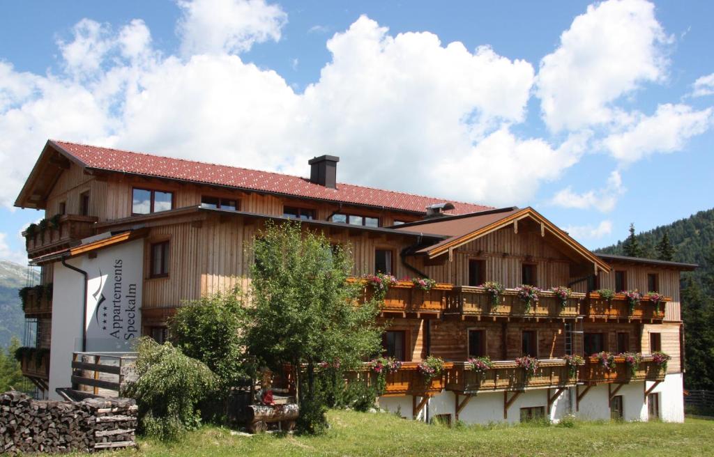 Budova, kde se apartmán nachází
