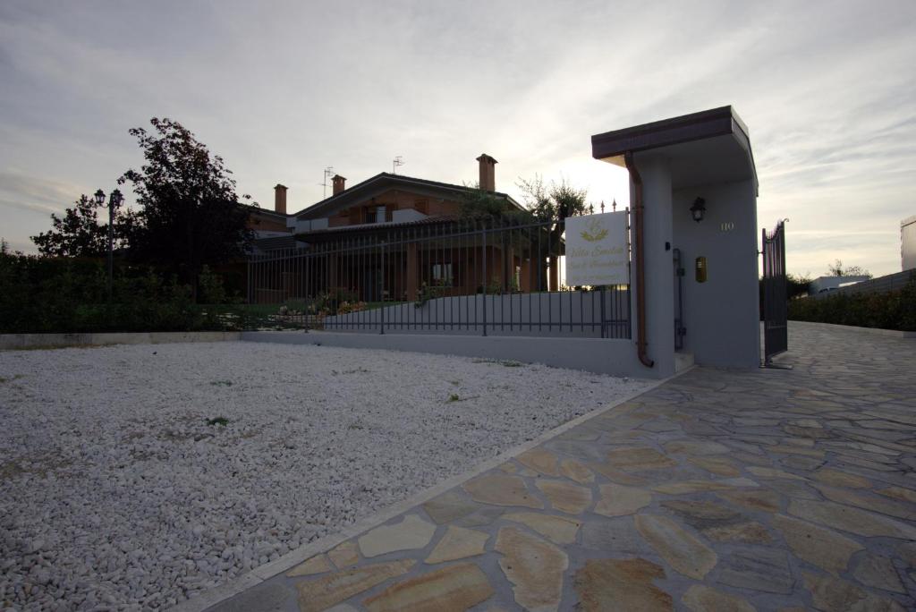 Budova, kde se bed and breakfast nachází
