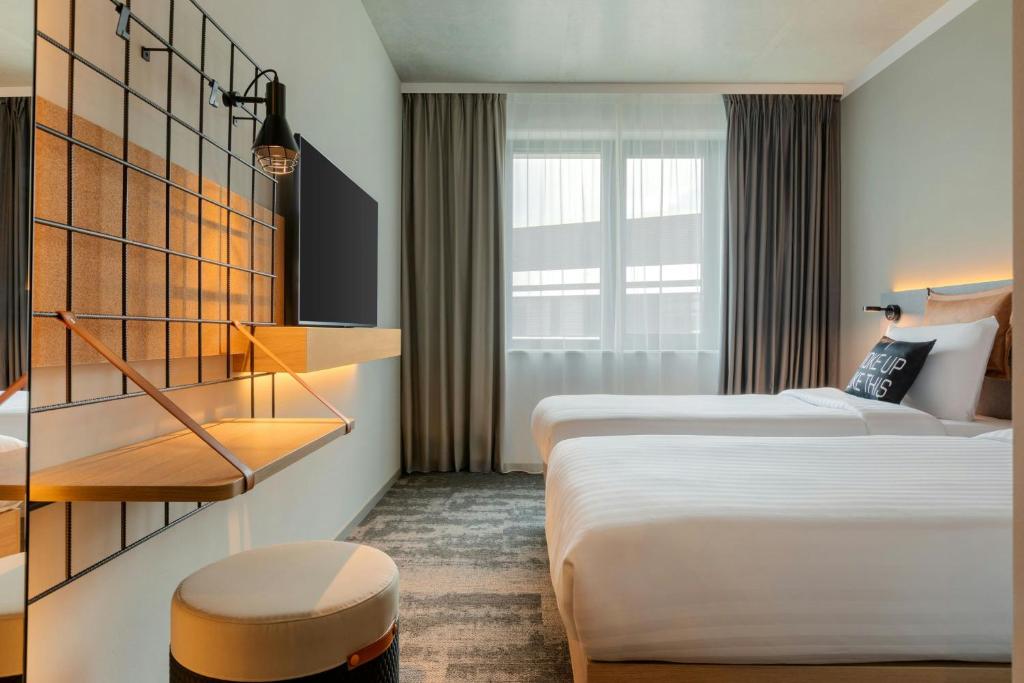 Moxy Hamburg - Finkenwerder - Resim 15