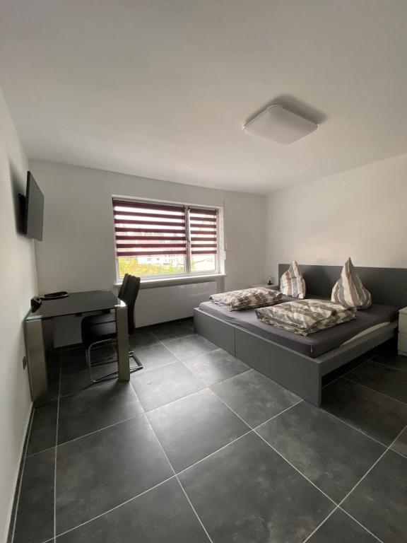 Merzig Wohnung Modernes 1-Zimmer Apartment mit Küche und Bad, Merzig (aktualisierte ...